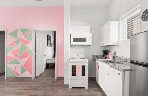 2 Condo Units! Sleeps 26! Free Parking, 5 Min DT - Foto 39