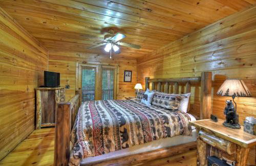 Ole Bear Paw Cabin - Cherry Log GA - Cozy Retreat, Stunning Views, Hot Tub, Outdoor Fire Pit, Porch Swing - Foto 16