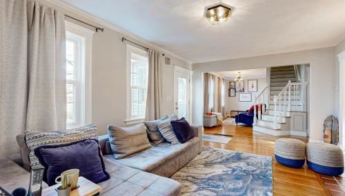 Walk to Transit and Eats! Urban Oasis in Newton - Foto 4