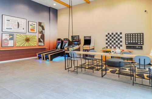 Blueground East Industrial pool AC nr park SFO-1850 - Foto 33