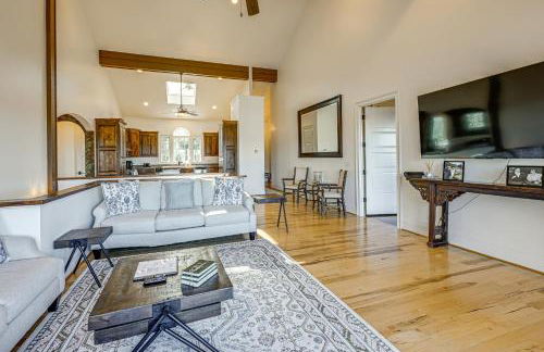 Hot Tub and Water Views Lake Glenville Home! - Foto 6