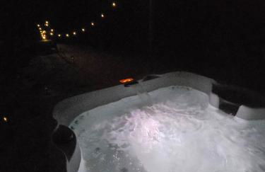 Incredible Modern Tiny Log Cabin near the Ammonoosuc River for a Romantic Getaway in New Hampshire - Foto 27