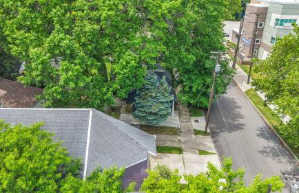 Spacious 3BR PetFriendly Retreat Near DT Cleveland - Foto 8