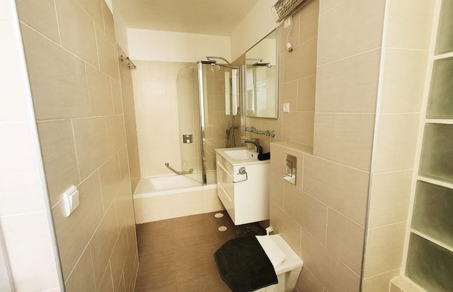 Masaryk Musk in Bat Yam - Foto 8