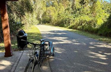 StylishAptWtrGrdnOppLake&Prk&Yrd - Foto 25