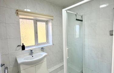 4 Bedrooms House CheapUKholiday - Foto 3