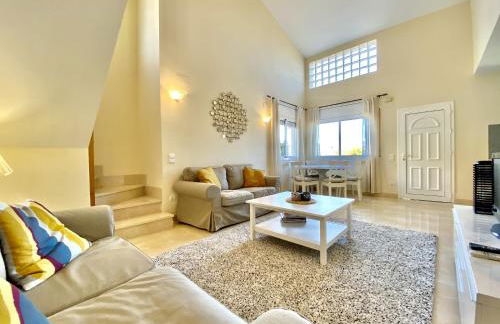 Villa Martina 4 bedroom villa with air conditioning & private swimming pool ideal for families - Foto 14