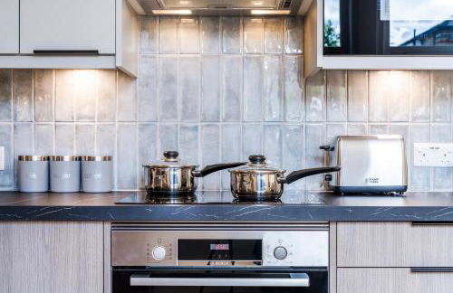 Cozy 2 Bedroom Apartment in Sutton - Foto 33