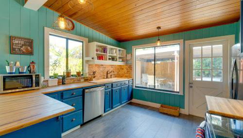 2 Mi to Riverwalk Palmetto Gem with Fire Pit and BBQ - Foto 5