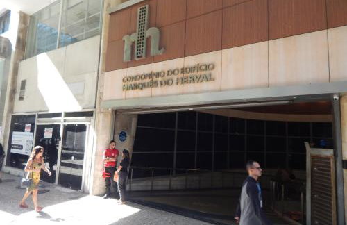 Moderno e Luxuoso Apto no Centro, perto de tudo - CT1830 - Foto 79