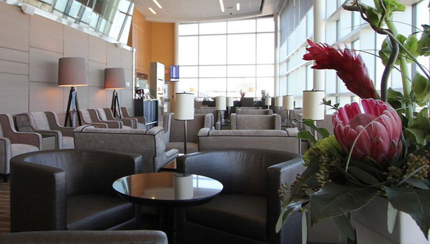 Plaza Premium Lounge - US Departures - Foto 3