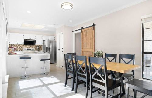 The Corniest Property in Texas ♥ 4 BR ♥ 1/4 Acre ♥ - Foto 7