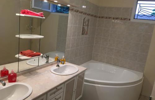 Villa plein pied rez-de-chaussée+1 avec dépendance - Foto 3