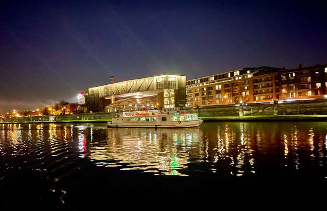 Passeio de barco ao anoitecer - Foto 8