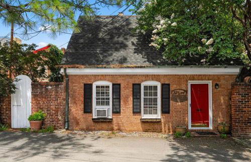 Historic Carriage House Retreat - Foto 27