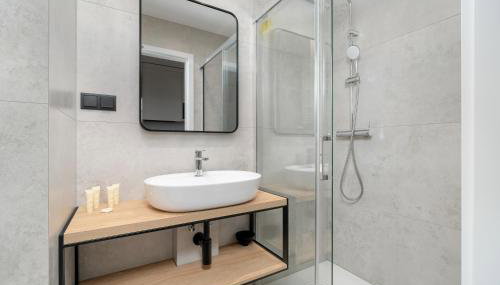 Modern Studios Plac Wolności by Noclegi Renters - Foto 4, Shower