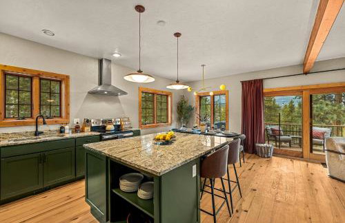 Royal Elk Lodge Hot Tub Sauna Theatre Speakeasy - Foto 19