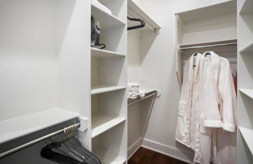 The SoFay Farmhouse- 1 MI From U of A - Foto 26