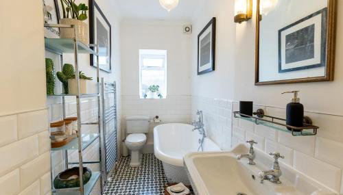 DUNELM COTTAGE - Three Bed Cottage in the heart of the Peak District - Foto 5, towels, Shower