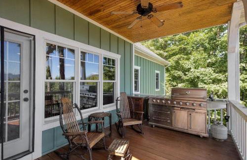 Hot Tub, Deck w/ Breathtaking Mountain Views - Foto 10