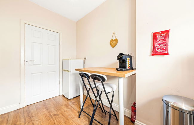 Warm Cosy Family Home With Free Parking - Foto 16