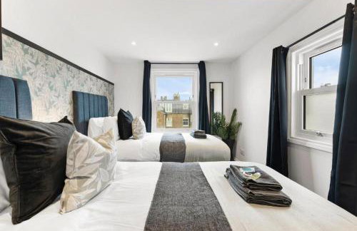 Stunning 4 Bedroom Abode in Zone 1 - Balcony - Sleeps 9 - Foto 17