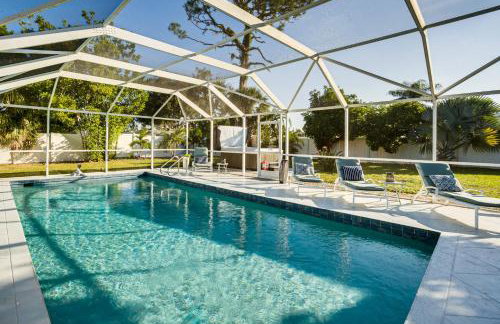 4 Mi to Siesta Key Beach Sunny Home with Hot Tub! - Foto 1