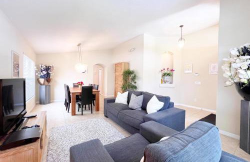 Last Minute Disney Getaway Private Pool Hot Tub Game Room. Book Now 98225 - Foto 3