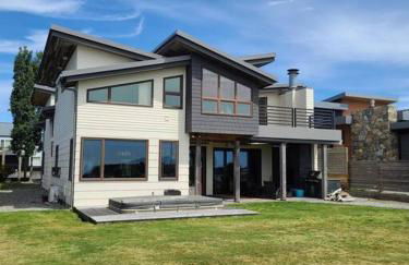 The Seaside Getaway - Photo 2