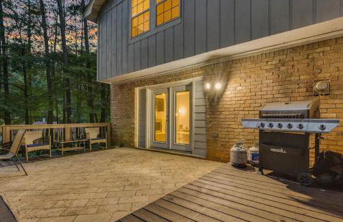 Spacious 5BR Retreat Sleeps 12,Large Deck - Foto 40