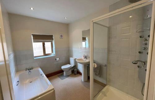 Spacious Home, 6 large bedrooms, full sky package, sleeps 14 - Foto 65