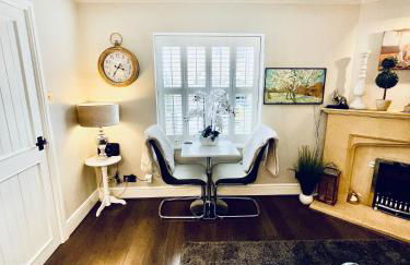 Cotswold Chic Retreats "Jacinabox" Central Chipping Campden-Parking-Garden - Photo 29