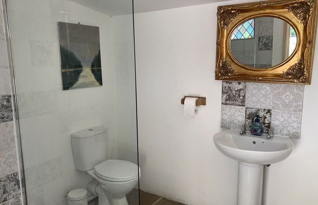 Outstandingly Situated Cosy Shepherds Hut - Photo 7