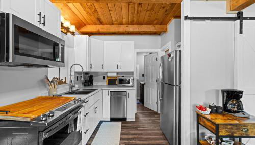 Blue Haven - Wooded, pet friendly home w/ trailer parking, AC, and deck - Foto 3