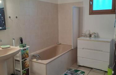 Jolie maison avec piscine - Photo 8