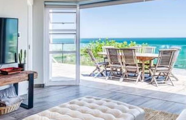 Camps Bay Holiday Apartment in Secure Complex With Private Pool and Parking Houghton Views - Foto 1