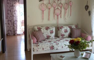 Iris Deluxe Suites 1 - Photo 45