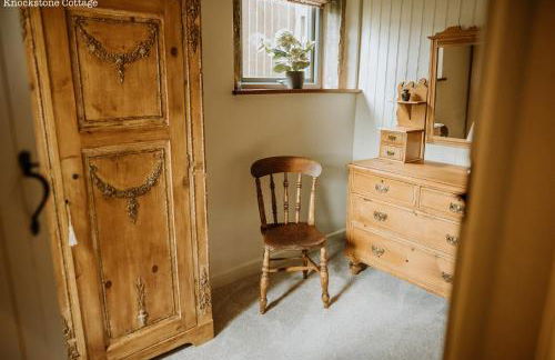 Lyme Tree Farm Cottages - Hotching Barn and Knockstone Cottage - Foto 29