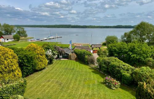 Traumhafter Seeblick mit großer Terrasse - Foto 1