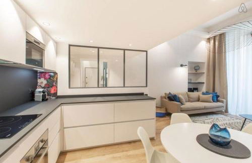 COURS SALEYA Renovated 3 Bedrooms 1 min to Beach Air Conditioning - Foto 9