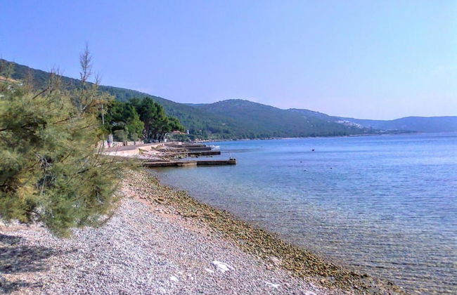 Villa in Cres With Sea Views & Pool - Foto 38