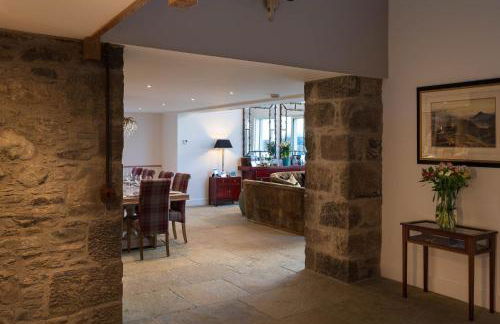 Kipney Farmhouse with hot tub - Photo 11