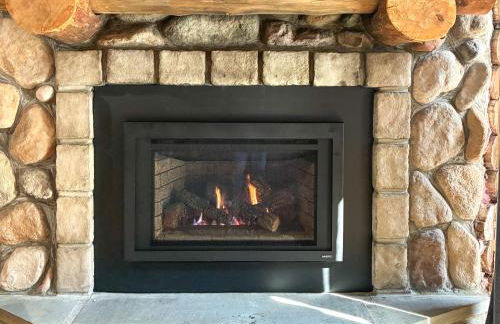 Pet-Friendly New York Cabin with Hot Tub and Game Room - Foto 6