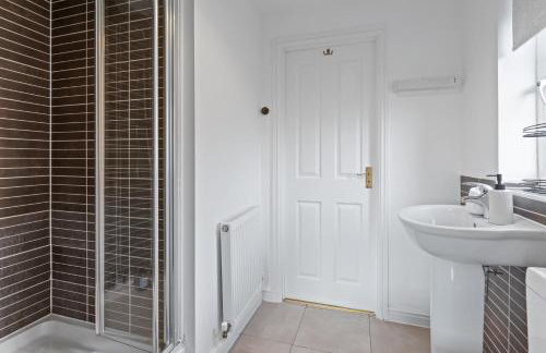 Spacious & Budget 4B Home w en-suites - Foto 44