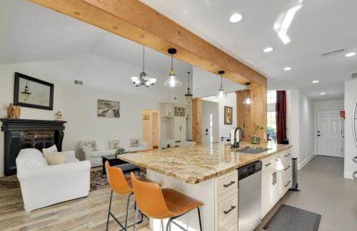 Spacious Winder Getaway with Hot Tub and Game Room! - Foto 8