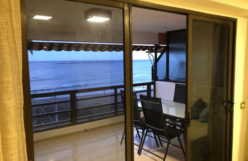 Espectacular en primera línea de la playa - Foto 25