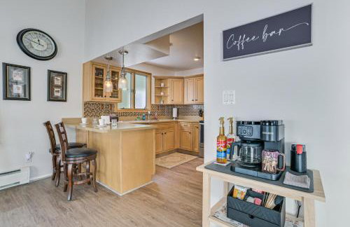 Porch and Views Waterfront Home on Houghton Lake! - Foto 9