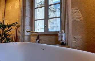 La Chapelle, Les Suites du Palais, l'unique 5 étoiles de Nevers, Suite d'Exception, by PRIMO C0NCIERGERIE - Foto 10