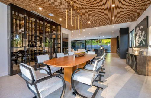 Luxury 6BR Beverly Hills Villa with Pool and Views - Photo 68