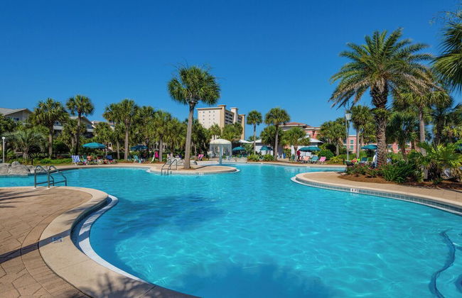 Spacious 2BR Condo w/ Partial Gulf Views, Pool, Across the Street From Beach! - Foto 36